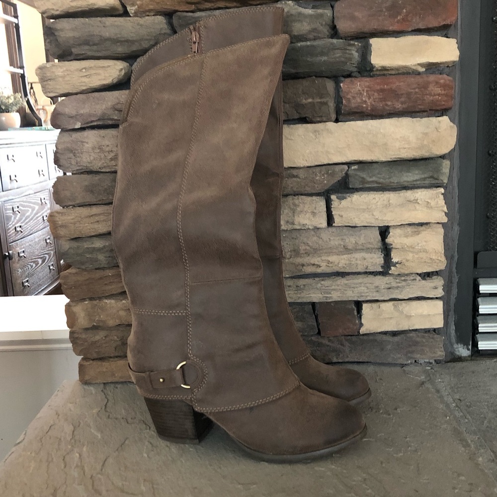 NWOT! Fergalicious by Fergie Lexy boots.